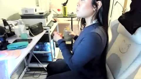 DOLLLFACE online show from March 15, 2026, 1:33 am