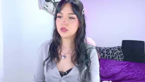 Isabela   Independet model 3 online show from May 18, 2026, 1:13 am