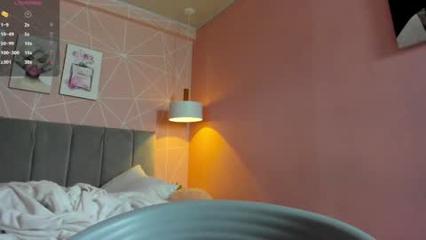 Snapshot of dolly_zoe chatting on December 9, 2024, 6:23 am Call me Zoe online show from December 9, 2024, 6:23 am