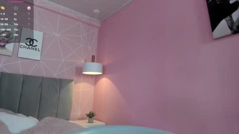 Snapshot of dolly_zoe chatting on February 6, 2025, 10:15 am Call me Zoe online show from February 6, 2025, 10:15 am