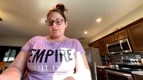 Snapshot of dollydimplez chatting on February 28, 2025, 4:53 pm Dolly online show from February 28, 2025, 4:53 pm