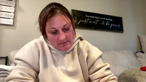 Snapshot of dollydimplez chatting on March 4, 2025, 5:56 pm Dolly online show from March 4, 2025, 5:56 pm