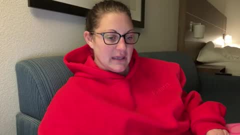 Snapshot of dollydimplez chatting on March 11, 2025, 1:56 pm Dolly online show from March 11, 2025, 1:56 pm