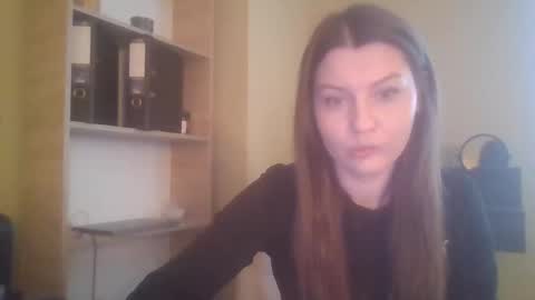 Snapshot of dollyroma chatting on November 12, 2025, 8:37 am DollyRoma online show from November 12, 2025, 8:37 am