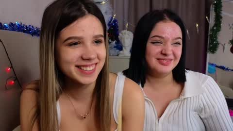 We Lili and Lory  nice see yall here online show from December 17, 2024, 3:17 pm