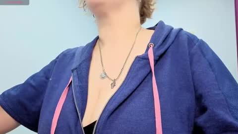 DoloresSea online show from February 22, 2026, 4:57 am