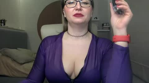 Snapshot of dom_mummy chatting on January 26, 2025, 3:25 pm DOM MUMMY online show from January 26, 2025, 3:25 pm