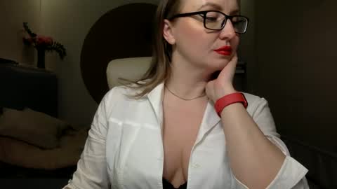 Snapshot of dom_mummy chatting on February 23, 2025, 4:57 pm DOM MUMMY online show from February 23, 2025, 4:57 pm