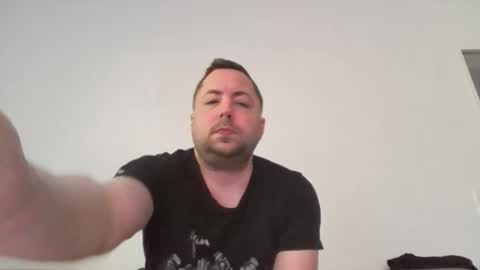 dombio_12 online show from May 25, 2026, 12:11 pm