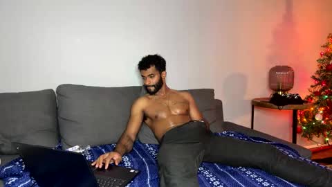 Snapshot of domidick7 chatting on January 11, 2026, 12:26 am Domi online show from January 11, 2026, 12:26 am