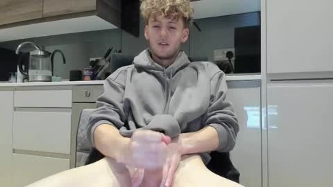 Alex...  online show from November 18, 2025, 5:56 am