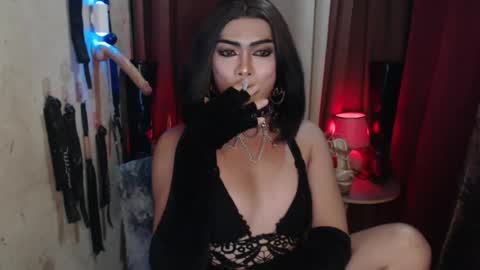 Snapshot of dominantrix_diannaxxx chatting on July 14, 2026, 8:41 am diana online show from July 14, 2026, 8:41 am