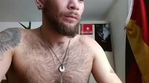 Logan - INDEPENDET MODEL online show from June 19, 2026, 9:29 pm