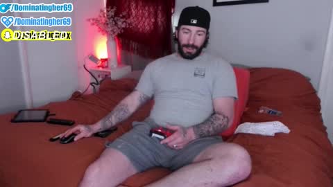 Snapshot of dominatingher69 chatting on February 10, 2026, 5:06 pm dominatingher69 online show from February 10, 2026, 5:06 pm