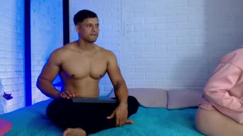 Snapshot of dominc_berry chatting on February 25, 2025, 12:47 am Dominc berry online show from February 25, 2025, 12:47 am