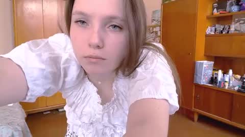 Snapshot of domingaeychaner chatting on April 8, 2026, 10:04 am Olivia online show from April 8, 2026, 10:04 am