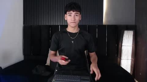 Dominic online show from April 12, 2026, 10:04 pm