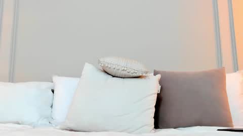 Dominick Star online show from December 6, 2024, 9:54 am