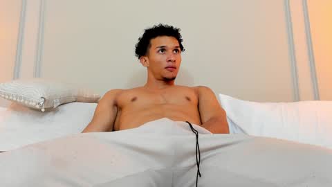 Dominick Star online show from December 17, 2024, 9:50 am