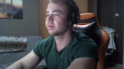 dominickcute online show from February 12, 2025, 11:30 pm