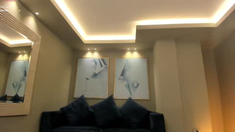 Snapshot of dominiquevega_ chatting on January 6, 2025, 10:47 pm Dominique online show from January 6, 2025, 10:47 pm