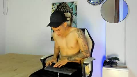 dominyck_ online show from July 5, 2026, 4:41 am