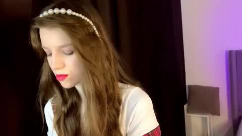 Kira online show from March 8, 2026, 8:23 pm