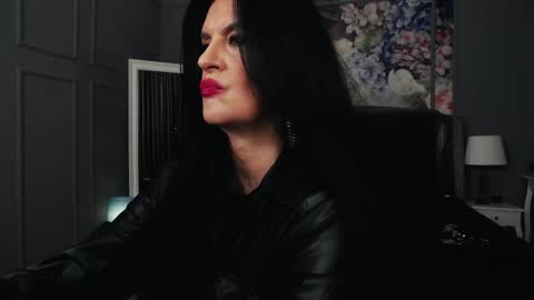 Snapshot of dommelisa chatting on November 1, 2025, 8:55 pm Dom Melisa online show from November 1, 2025, 8:55 pm