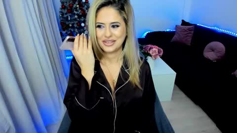 Tessa online show from January 6, 2026, 7:06 pm