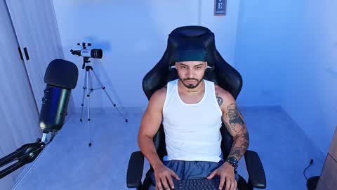 Snapshot of donn_cruz chatting on October 14, 2025, 5:14 pm Victor online show from October 14, 2025, 5:14 pm