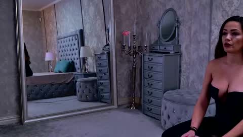 Snapshot of donna_klein chatting on January 7, 2026, 6:54 pm Donna online show from January 7, 2026, 6:54 pm