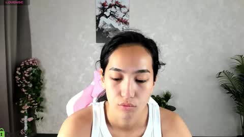 Snapshot of donnaa_drew chatting on September 21, 2025, 3:41 am Aura online show from September 21, 2025, 3:41 am