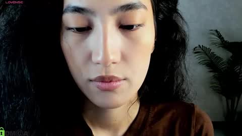 Aura online show from November 20, 2025, 2:56 am