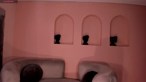  Donna Stonne  online show from December 7, 2024, 8:16 pm