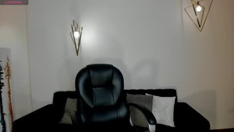 Snapshot of donnastonne chatting on January 8, 2025, 7:13 pm Donna Stonne online show from January 8, 2025, 7:13 pm