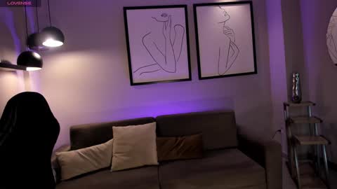 Snapshot of donnastonne chatting on February 3, 2025, 7:00 pm Donna Stonne online show from February 3, 2025, 7:00 pm