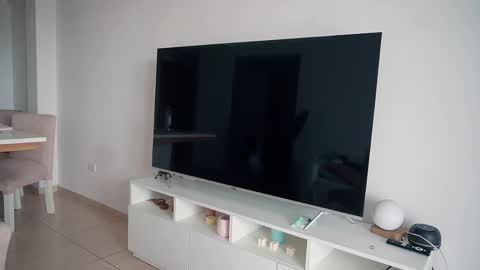 Donatella online show from April 17, 2026, 12:08 pm