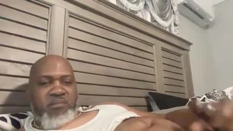 Snapshot of dontrey73 chatting on April 30, 2026, 4:41 am dontrey online show from April 30, 2026, 4:41 am