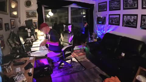 dopeleaf2 online show from December 24, 2024, 10:17 pm