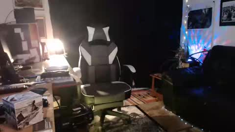 dopeleaf2 online show from January 4, 2025, 10:13 pm