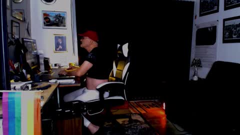 dopeleaf2 online show from September 10, 2025, 10:10 pm