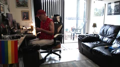 dopeleaf2 online show from October 7, 2025, 11:18 am