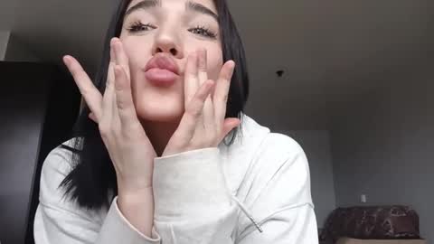 Jacqueline online show from March 6, 2026, 4:42 am