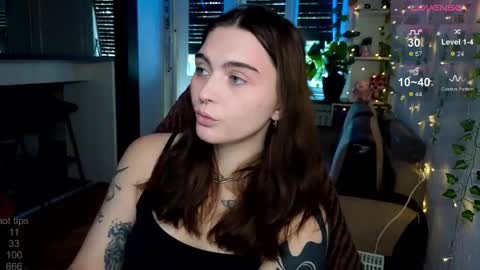 Snapshot of dorfmatratze_ chatting on October 10, 2025, 8:24 am Alice online show from October 10, 2025, 8:24 am