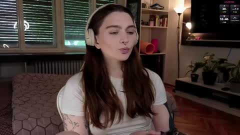 Snapshot of dorfmatratze_ chatting on May 22, 2026, 10:43 am Alice online show from May 22, 2026, 10:43 am