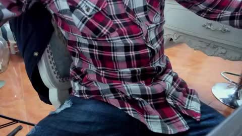 Snapshot of dorian_lev chatting on February 26, 2025, 5:39 pm Nicolle online show from February 26, 2025, 5:39 pm