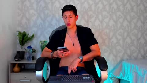 Snapshot of dorian_mystery chatting on January 18, 2025, 8:31 am dorian_mystery online show from January 18, 2025, 8:31 am