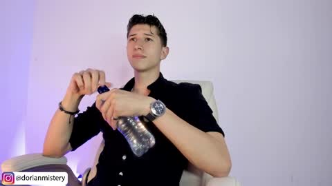 dorian_mystery online show from April 14, 2026, 11:00 pm