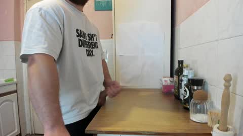 Snapshot of doriancretu95 chatting on January 2, 2025, 7:44 am menu below online show from January 2, 2025, 7:44 am