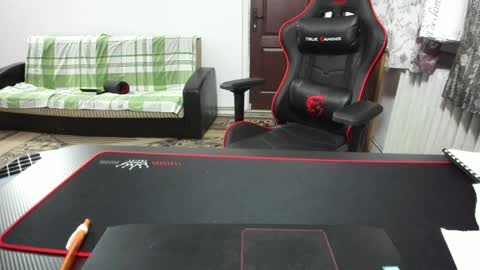 Snapshot of doriancretu95 chatting on January 11, 2025, 7:49 pm menu below online show from January 11, 2025, 7:49 pm